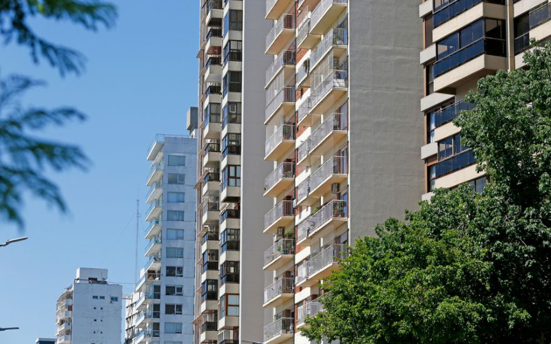 Propiedades: la baja de los precios no da tregua, cuánto cayó el metro cuadrado